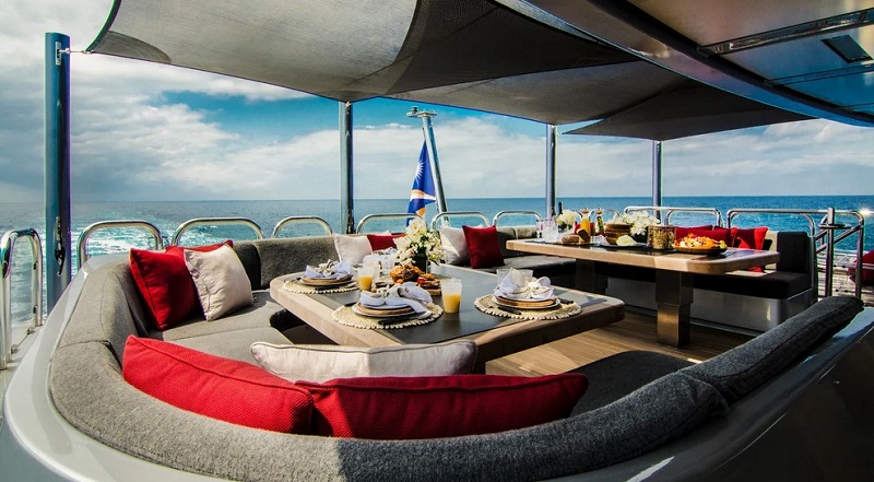 64m Elsflether Werft motor yacht Magna Grecia joins market