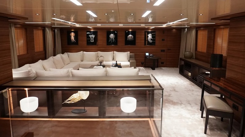 64m Elsflether Werft motor yacht Magna Grecia joins market