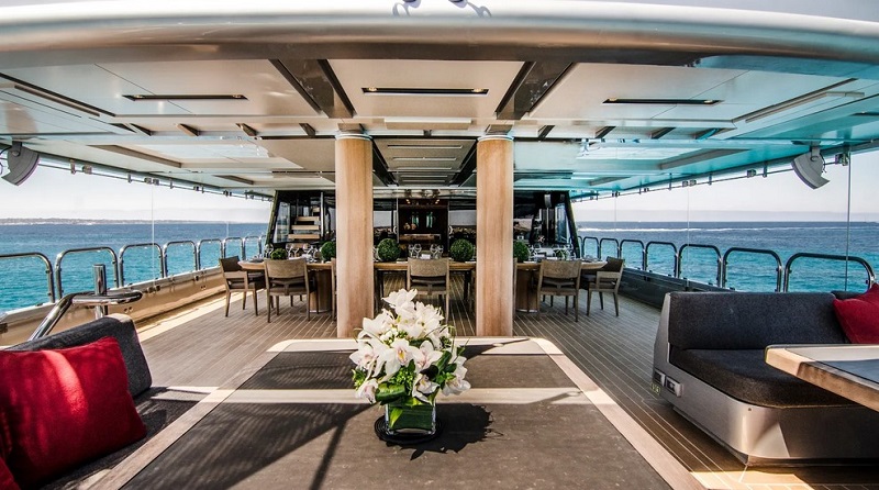 64m Elsflether Werft motor yacht Magna Grecia joins market