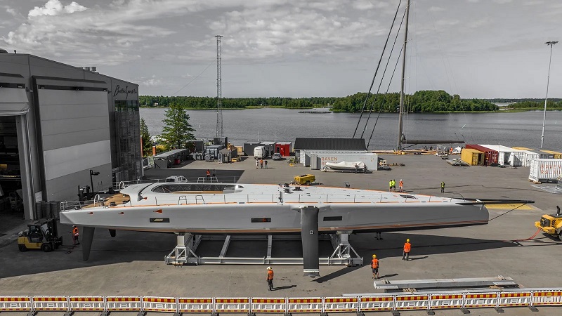 34m foil-assisted Baltic 111 superyacht Raven begins sea trials