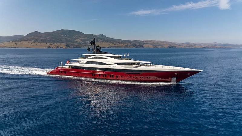 This New 263-Foot Superyacht Has a Grecian-Inspired Beach Club That Belongs in a 5-Star Hotel