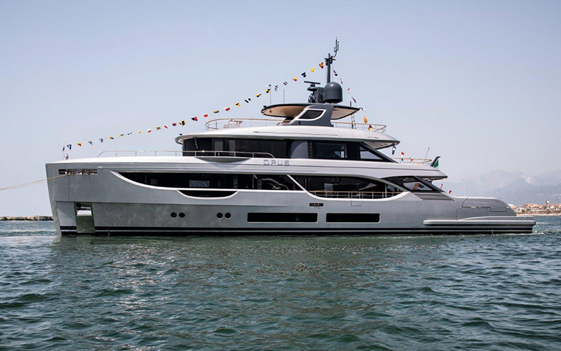 Benetti Will Bring Motopanfilo 37m, the Oasis 34m and 40m in Cannes