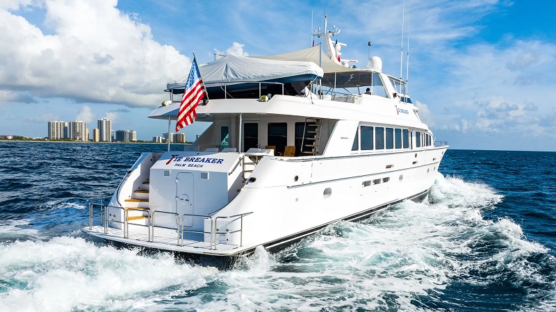 0,000 price drop on 31m Hatteras motor yacht Tie Breaker