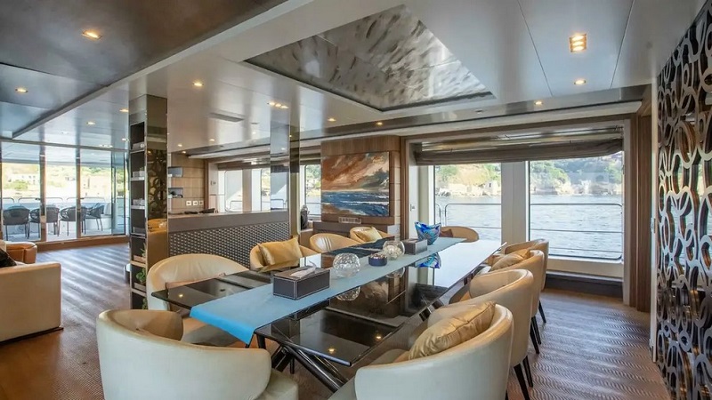 37m Benetti motor yacht Safad for sale