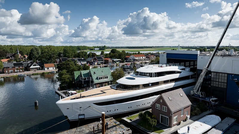 76m Feadship superyacht Project 822 launched