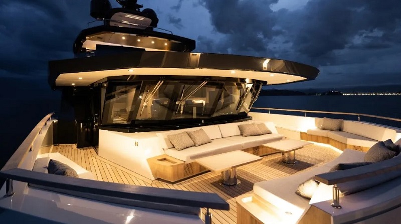 This 121-Foot Superyacht Has a Jacuzzi as Big as Your Pool