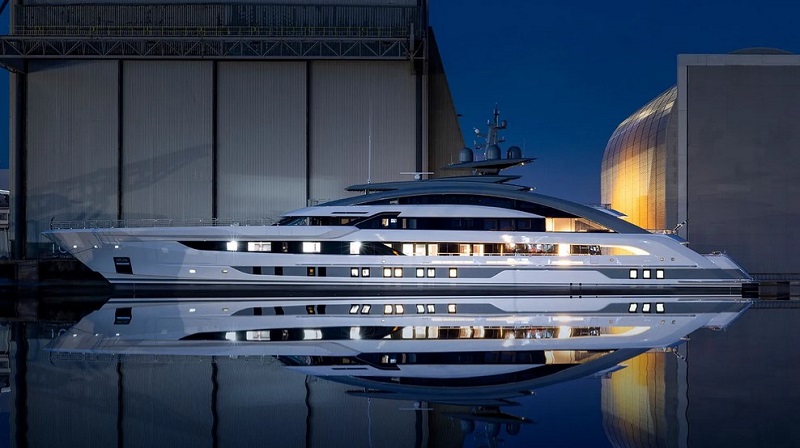 80m Heesen flagship Genesis delivered under new ownership