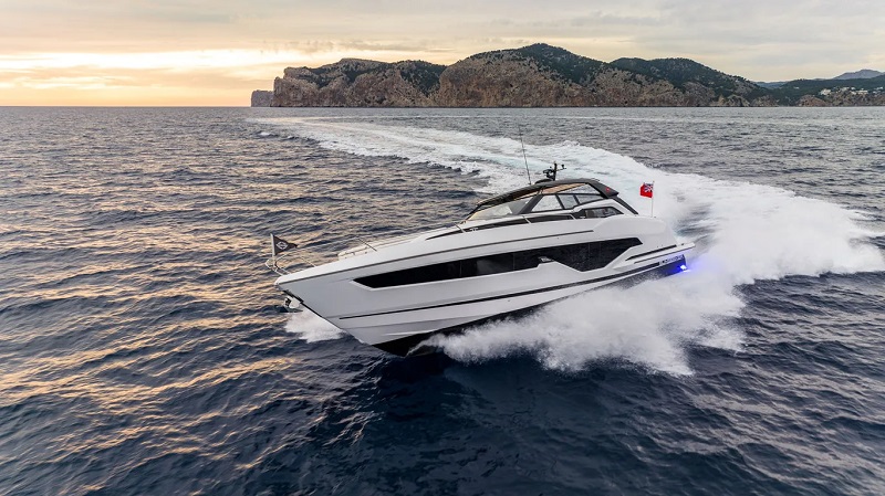 Superhawk 55: On board James Bond's favourite dayboat