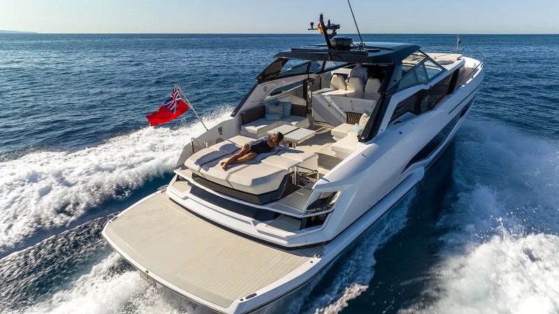 Superhawk 55: On board James Bond's favourite dayboat