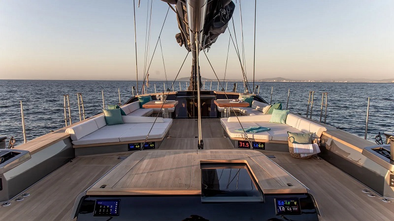 First 36m hybrid SW108 sailing yacht Gelliceaux delivered