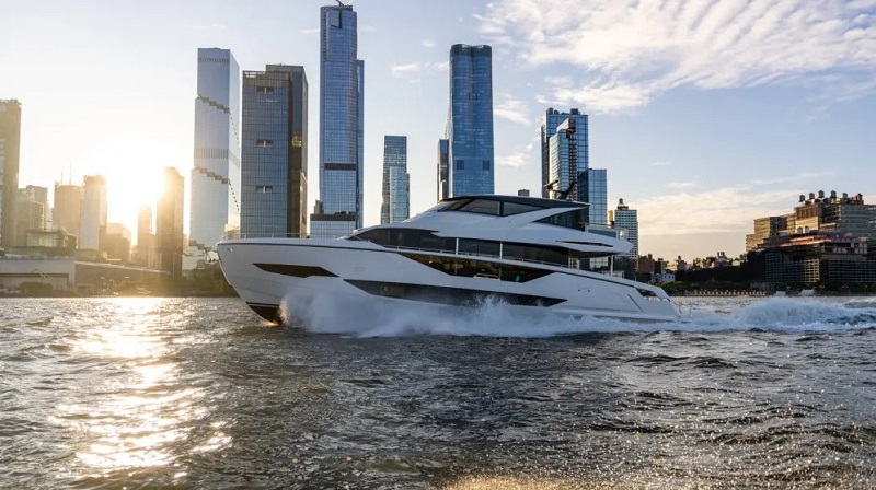 This Luxe 88-Foot Yacht Has Its Own Enclosed Skybridge