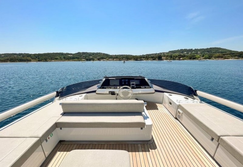 26m Riva motor yacht Right Now sold and renamed Kar