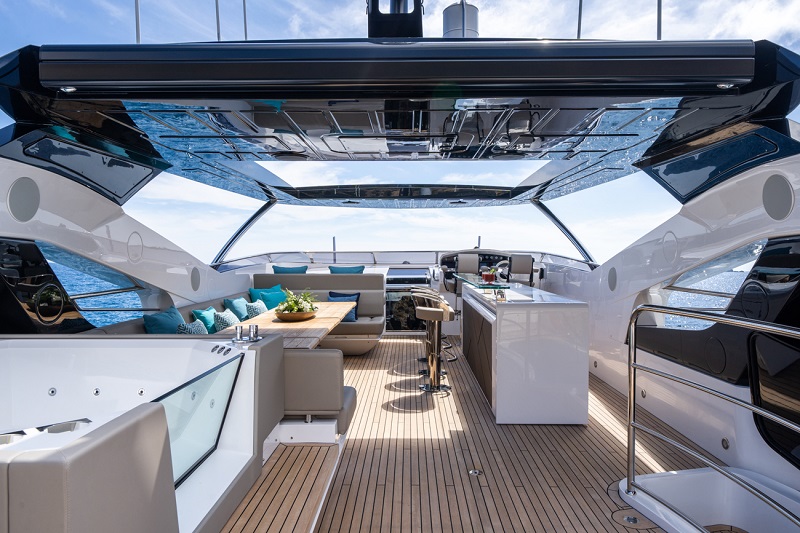 Meros Yachtsharing To Showcase the New Sunseeker Meros Signature 95 at Dusseldorf