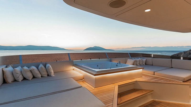 Major rebuild completely transforms 30-year-old yacht Illusion II