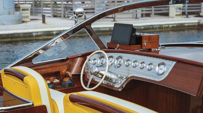 This Boatmaker Builds 1960s-Inspired Cruisers With a Modern Twist. Here’s How.