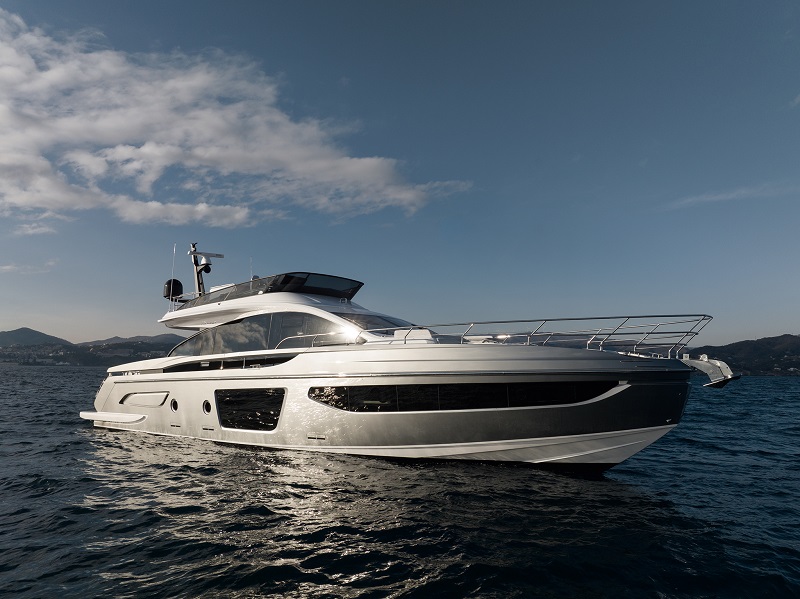 Azimut Will Present S7 at Dubai