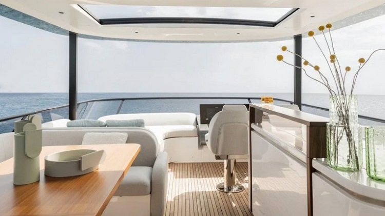 Azimut’s New 72-Foot Yacht Has One of the Largest Flybridges in Its Class. We Hopped Onboard.