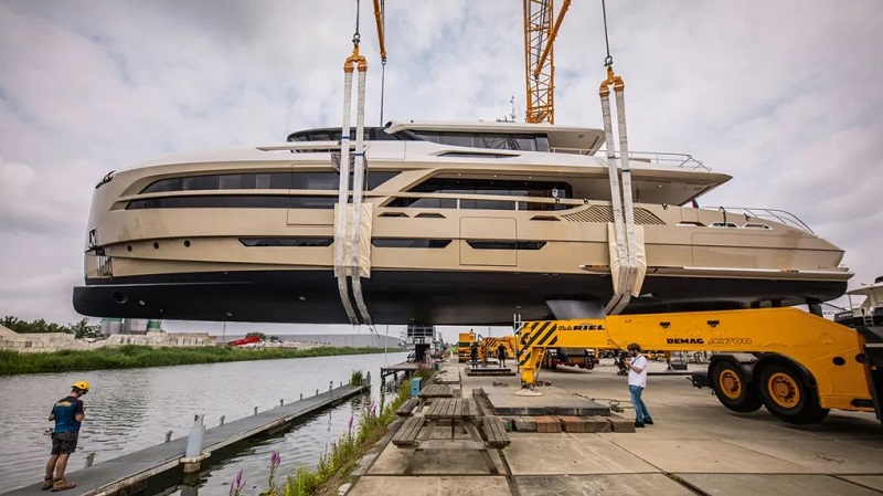 This Custom 112-Foot Trideck Superyacht Feels Bigger Than It Actually Is