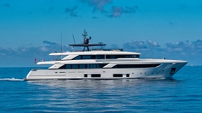 42m Custom Line motor yacht Sangha sold