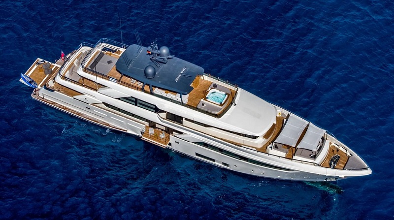 42m Custom Line motor yacht Sangha sold