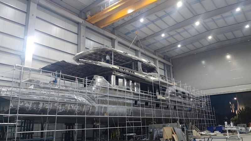 Hull and superstructure joined on Dynamiq's new 50m flagship