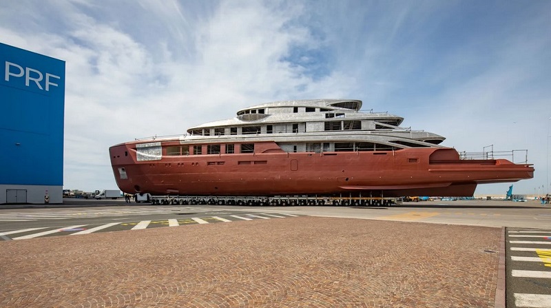 Benetti begins outfitting work on first 67m B.Now steel superyacht