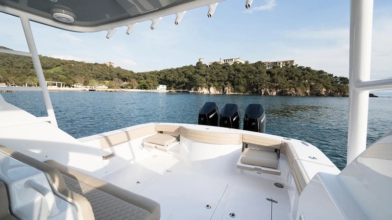 This New 37-Foot Yacht Blends Serious Sportfishing With Casual Cruising