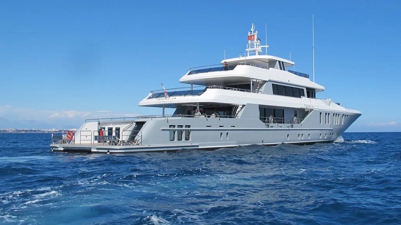 This Decade-Old Turkish Superyacht Got a Makeover That Made It 40 Feet Longer