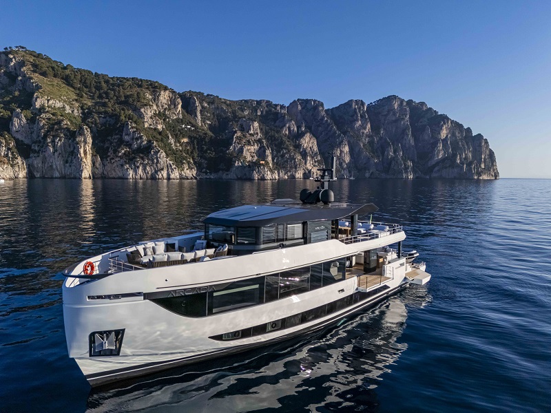 Arcadia Yachts' A96 Wins Robb Report's Best Motoryacht of the Year Award