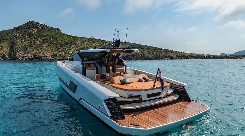 This Wild New 62-Foot Yacht Has Not One but Two Party Decks