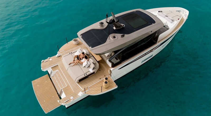 Azimut reveals new images of first unit in 