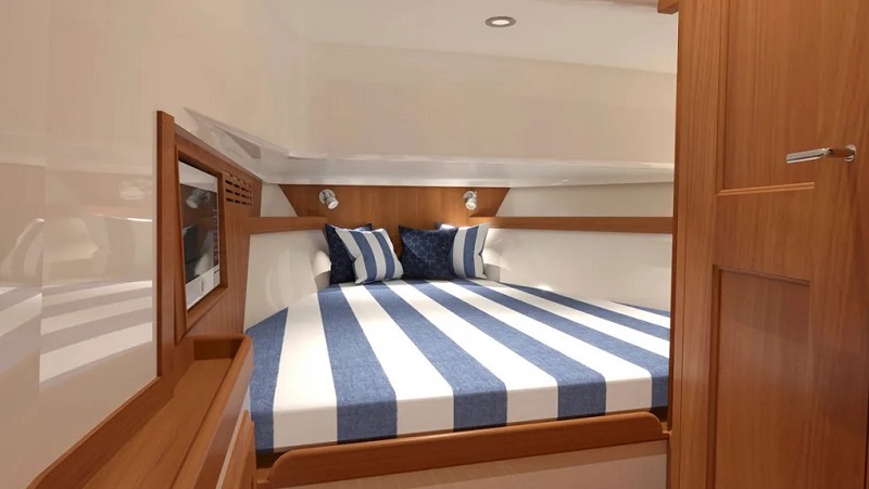 Hinckley’s Newest Picnic Boat Leads With a Plush Lounge Up Front