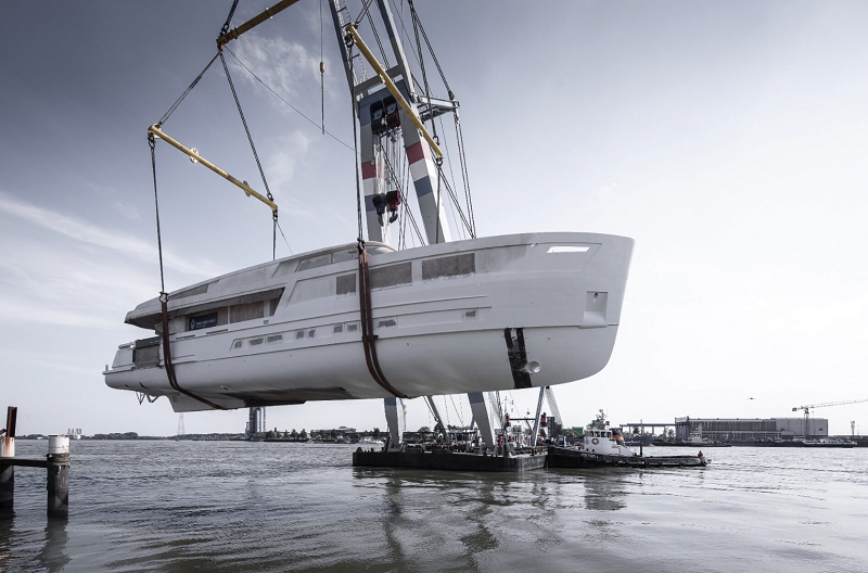 Van der Valk Welcomes Arrival of New Jangada Hull for Largest Raised Pilothouse Yet