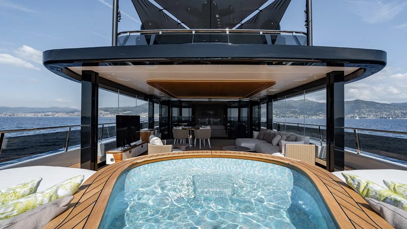 First look inside 48m Mengi Yay yacht Serenissima I