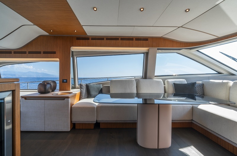 Ferretti Yachts Unveils the New 670