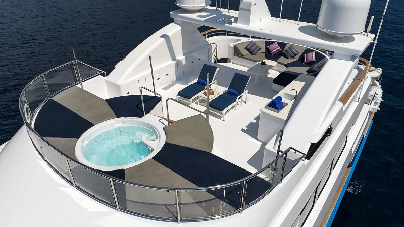 max-width:100% !important;M price drop on 40m Palmer Johnson yacht 4*Puppies