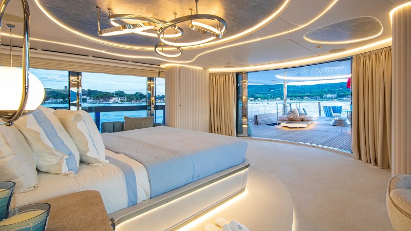 €5M price drop on highly customised 53m Sanlorenzo Oceanbird