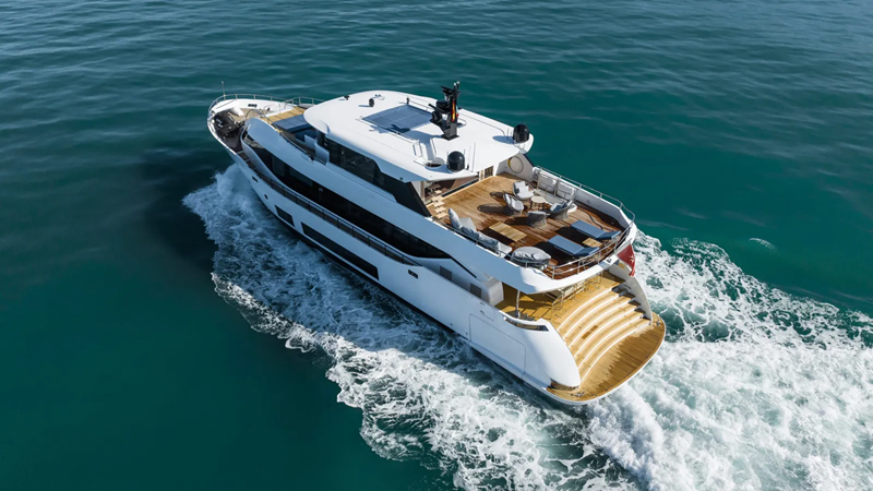 €1M price reduction on Maiora 30 Convertible yacht Zout