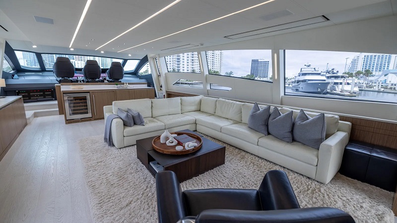 0K price drop announced on 33m Pershing motor yacht Naav