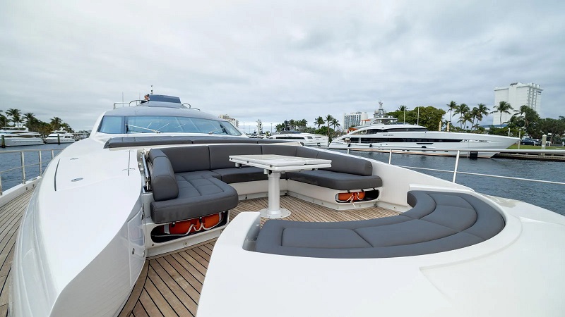 0K price drop announced on 33m Pershing motor yacht Naav