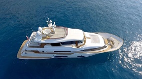 28m Custom Line motor yacht Meridiana listed for sale