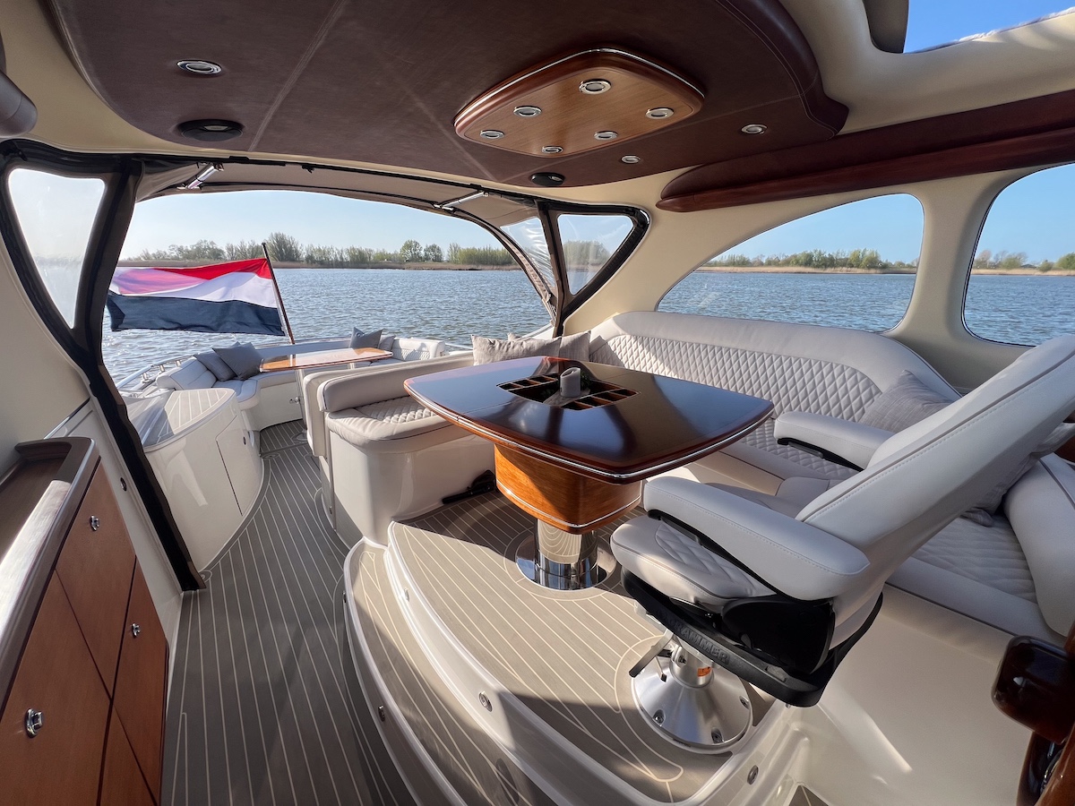 Refurbished Zeelander Z44 Once Owned by Adriana Lima Returns to Market