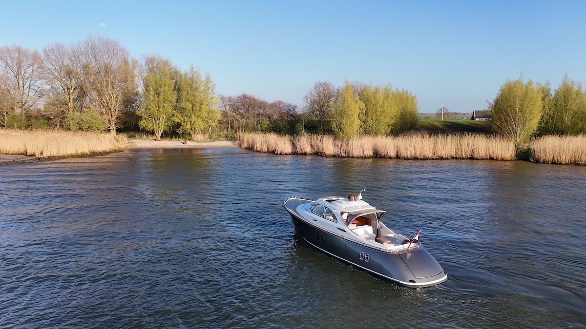 Refurbished Zeelander Z44 Once Owned by Adriana Lima Returns to Market