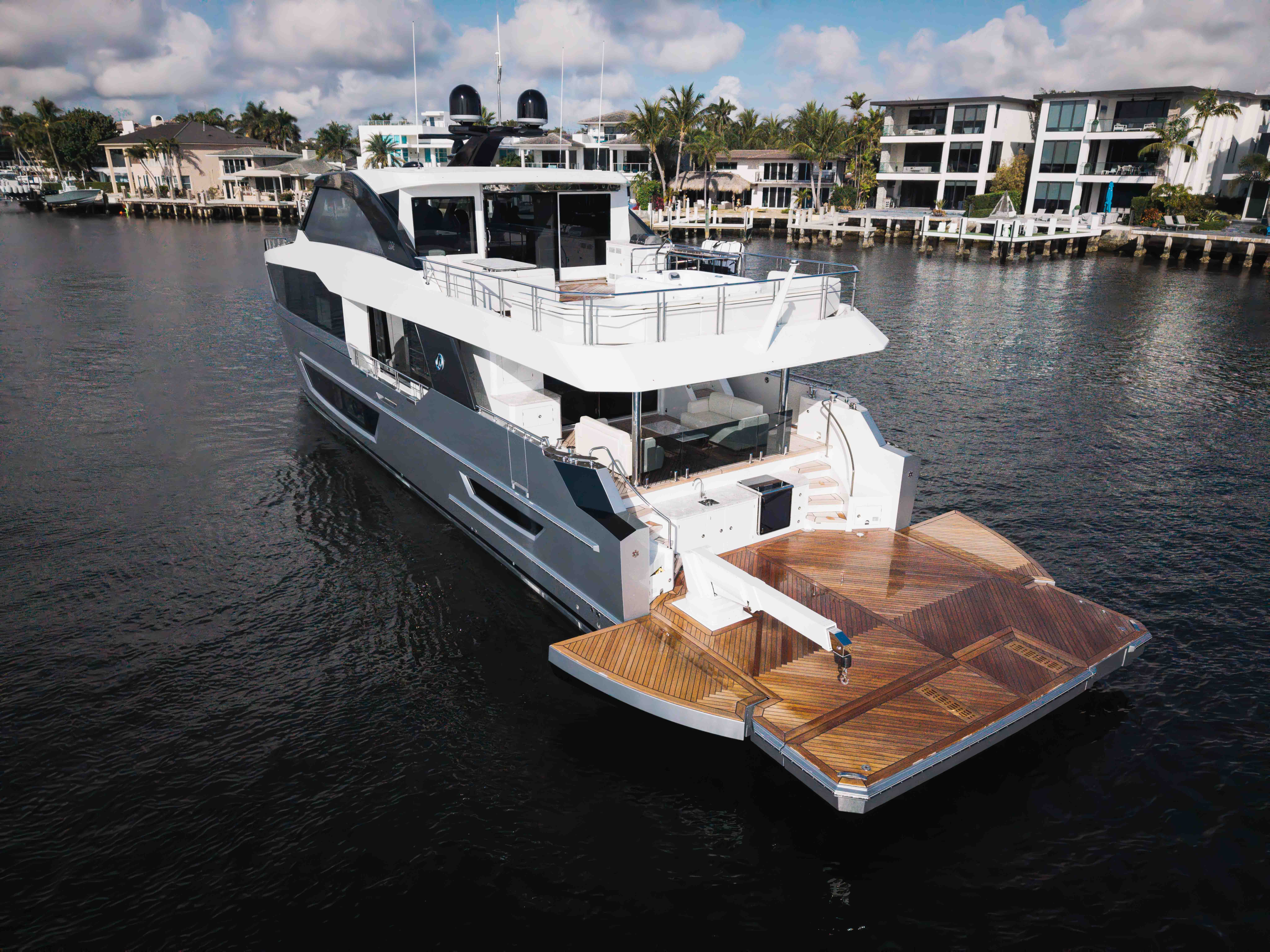 Ocean Alexander 28E Sold to Experienced Owners