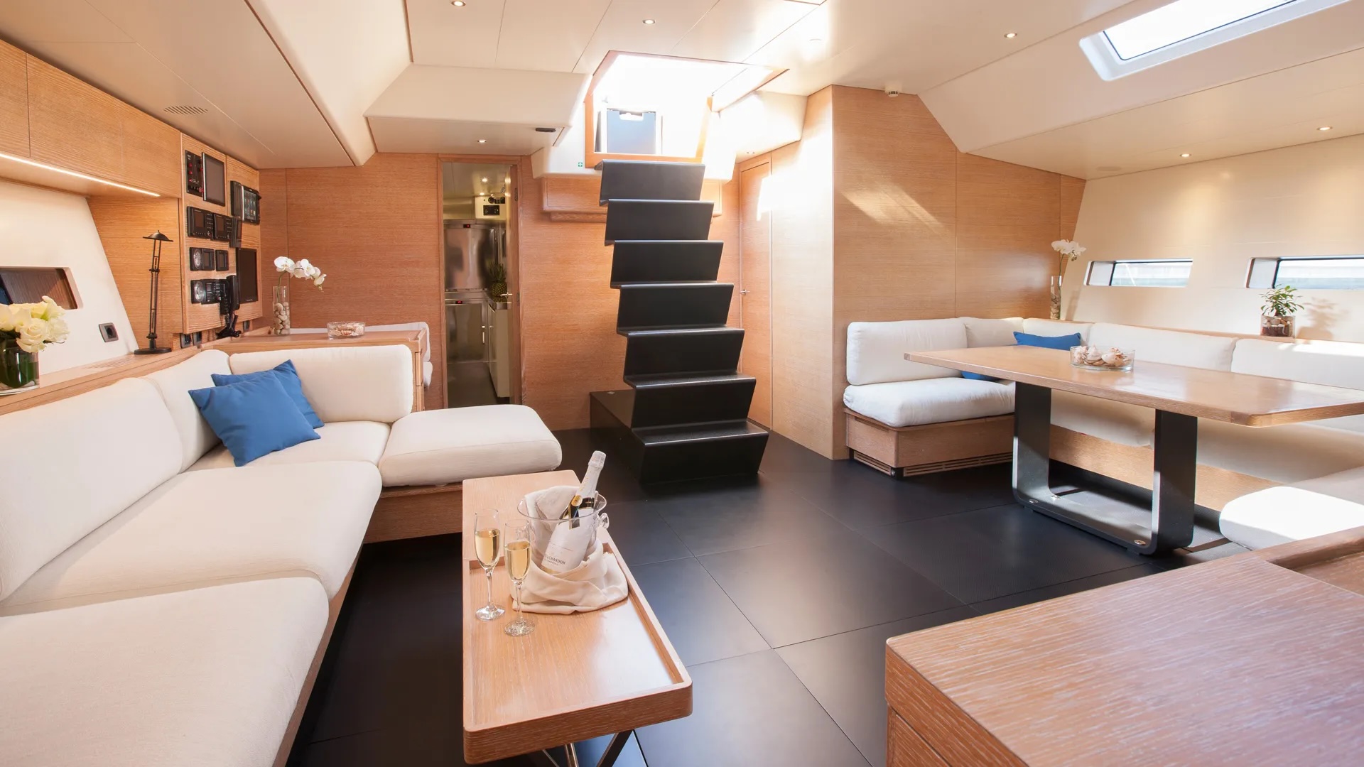 Wally fast cruising sloop Inti Cube sold in-house