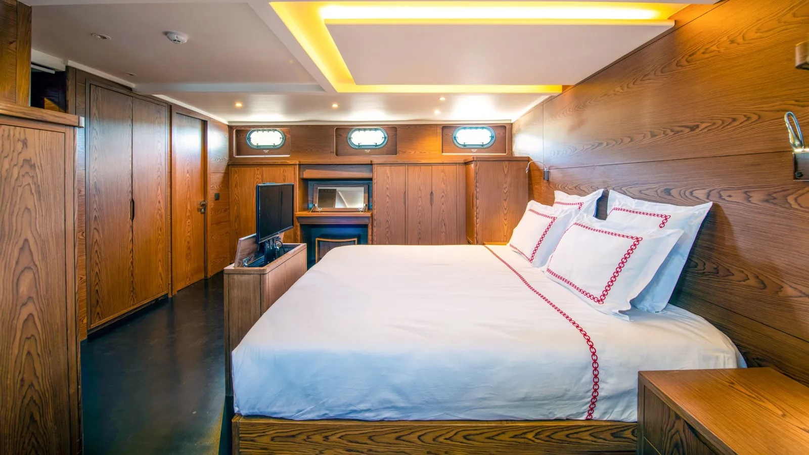 29m Turkish gulet Ayo listed for sale