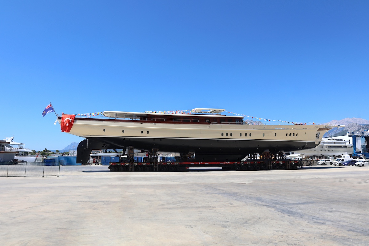 62m Simena Launched by Ares Yachts