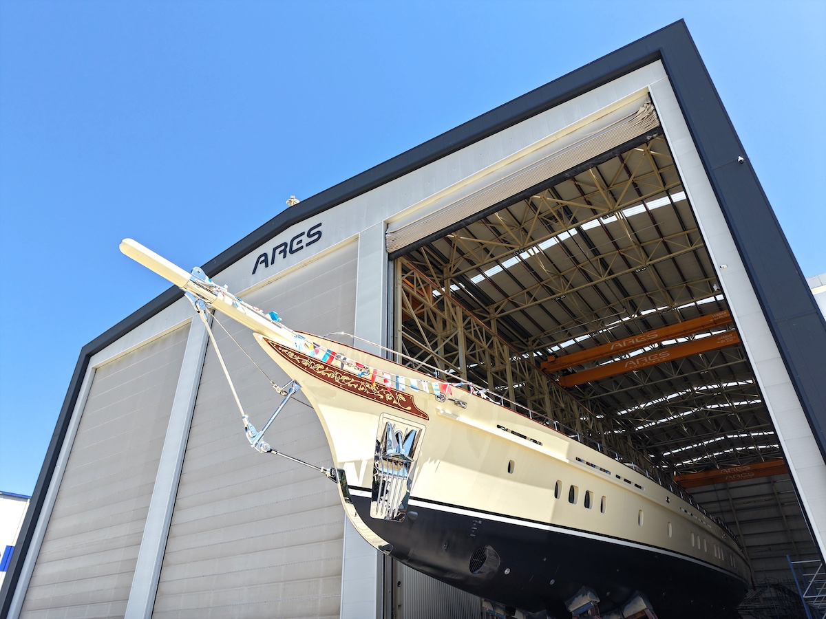 62m Simena Launched by Ares Yachts
