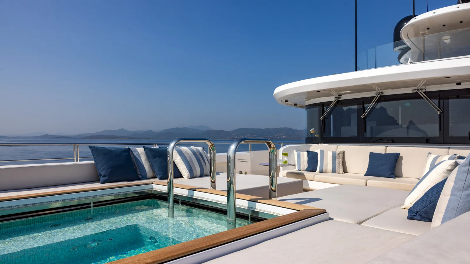 First look inside Columbus charter yacht Acqua Chiara