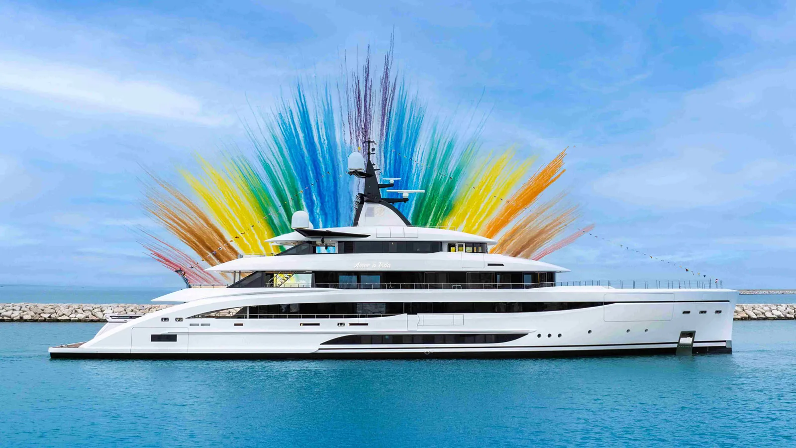 67m full-custom CRN motor yacht Amor à Vida delivered